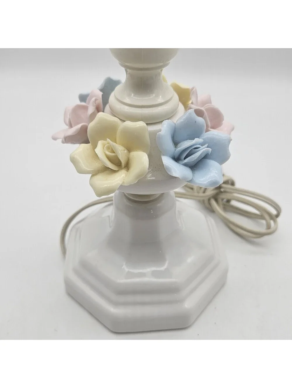 Vintage Japanese Porcelain Accent Lamp Capodimonte Floral Design 13
